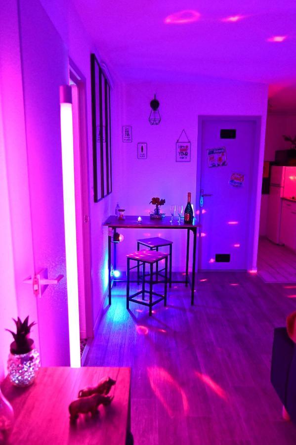 Luxe Sauna Privatif Et Grand Bain Jacuzzi A Deux A Biscarosse Plage Pour Nuit Romantique Avec Decoration Led Et Bougies Biscarrosse Dış mekan fotoğraf