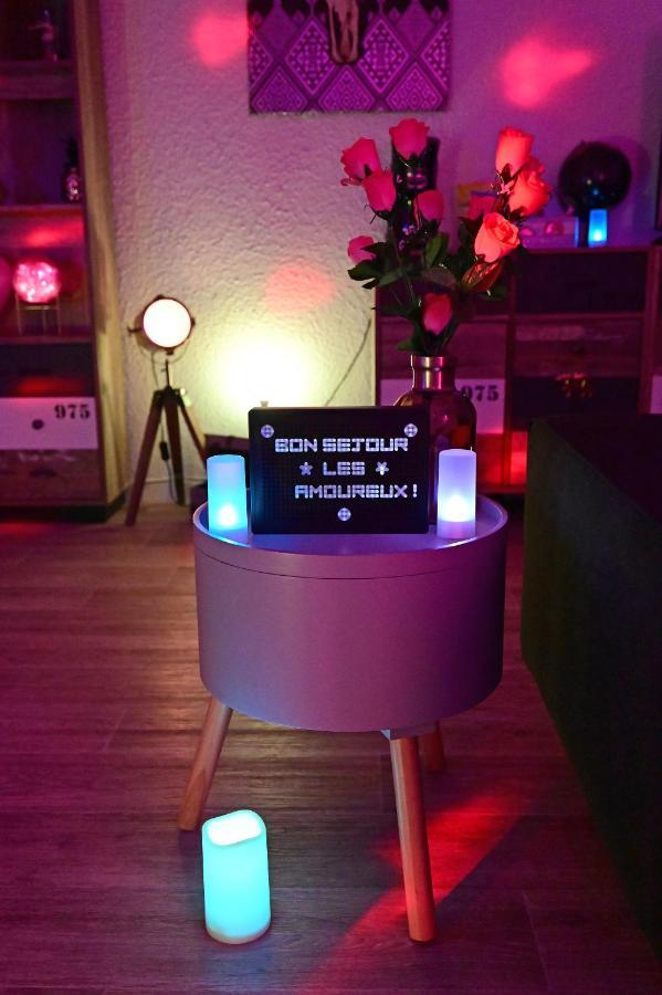 Luxe Sauna Privatif Et Grand Bain Jacuzzi A Deux A Biscarosse Plage Pour Nuit Romantique Avec Decoration Led Et Bougies Biscarrosse Dış mekan fotoğraf